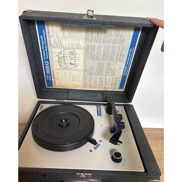 Vintage Califone 1010AV Economy Phonograph Record Player Tested & Working - Picture 2 of 10